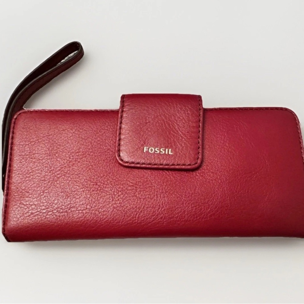 Fossil Madison Clutch Wallet Red Pebbled Leather Wristlet Zip Coin Pouch 28 Card
